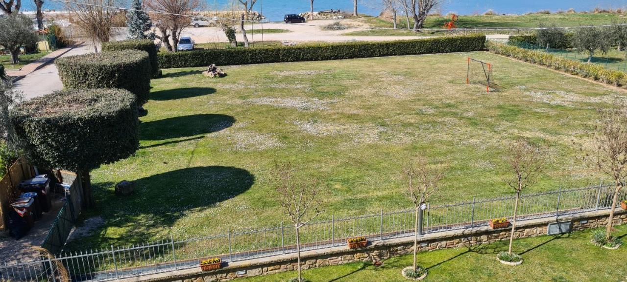 Appartamento Lago Trasimeno - Torricella Pg Экстерьер фото