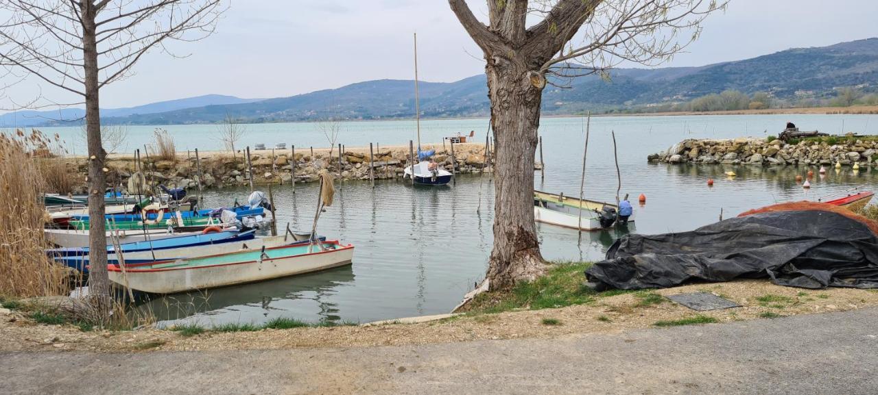 Appartamento Lago Trasimeno - Torricella Pg Экстерьер фото
